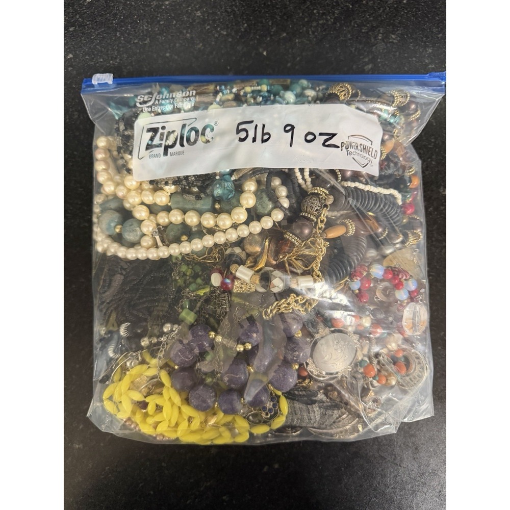 5 LB 9 OZ Wearable Jewelry Lot Vintage Modern Necklaces Bracelets Mixed Estate
